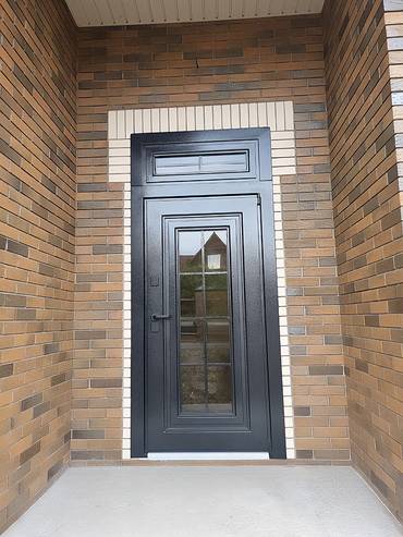 Дверь с фрамугой